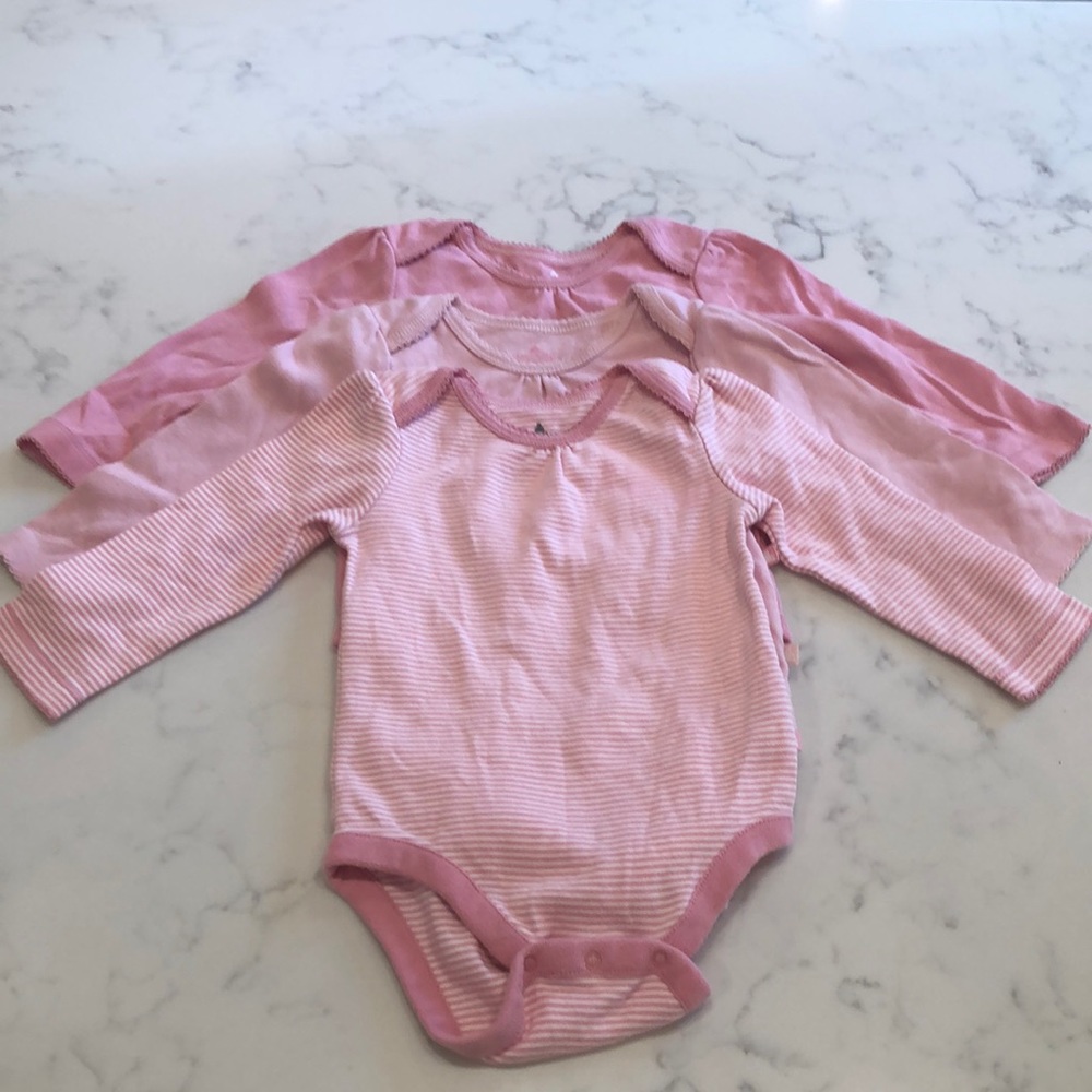 Size 12-18M(x3) Baby Gap long sleeve bodysuits